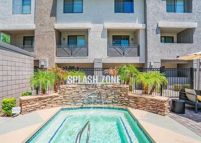 Walk To Westgate Pool Gym Parking Hot Tub